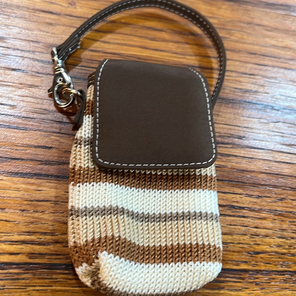 The Sak new without tags phone/makeup holder, woven, snap closure excellent